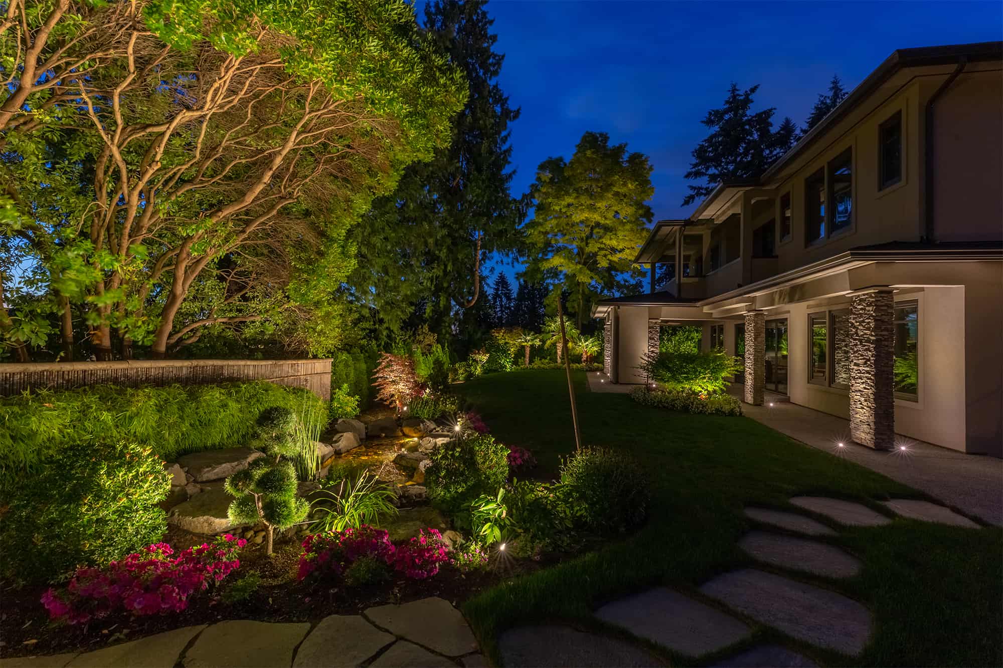 Luxury outdoor Lighting in backyard